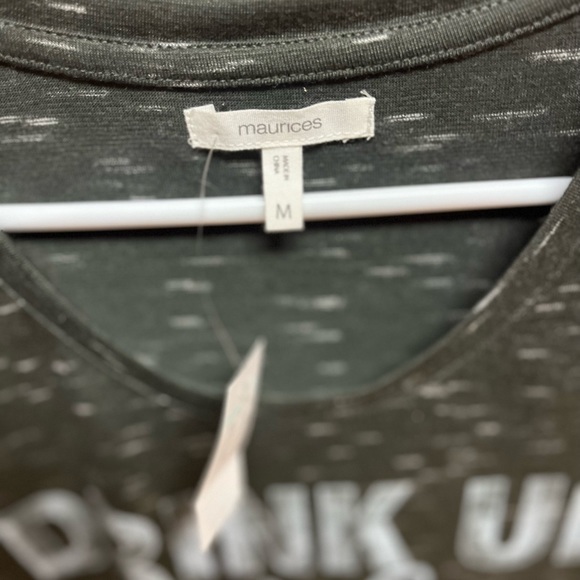 Nice tshirt - Picture 2 of 3